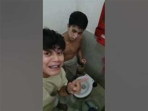 Namanyak sa naliligo tiklo .